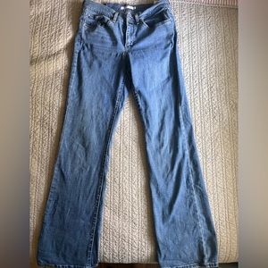 levi’s boot cut jeans